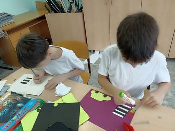 ���� ���